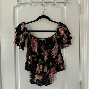 Women’s Boho off the shoulder blouse with sleeves in black & floral, size: M
